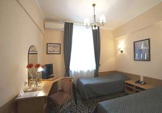 Гостиница Турист Москва Улучшенный двухместный номер с 2 отдельными кроватями - Здание 5-3
